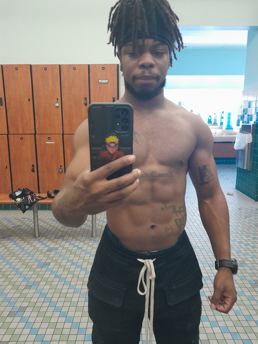 delynnxdelynn's tweet photo. Heard this was a big man's sport.
#BeBrilliant #Cavens #B1 #DSD #gymgrind #dfwallpro https://t.co/nrJiQJMaTV