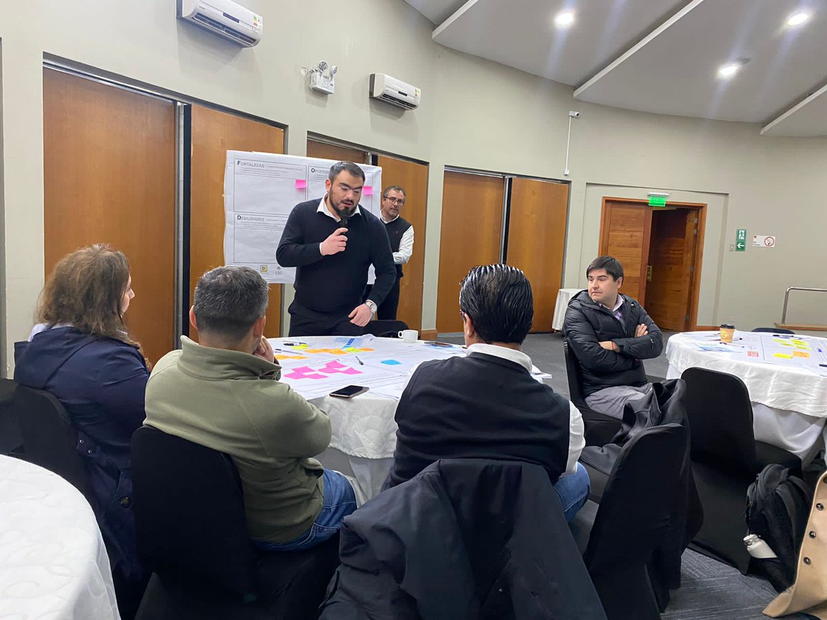 Seremi de Economía (s) @ronkliebs , durante la mañana participó en un taller “Networking y levantamiento de  información para la inversión extranjera en la Región de La Araucanía”.  Dicha instancia es impulsada por el Gobierno Regional y ejecutada por  la Universidad Santo Tomás.
