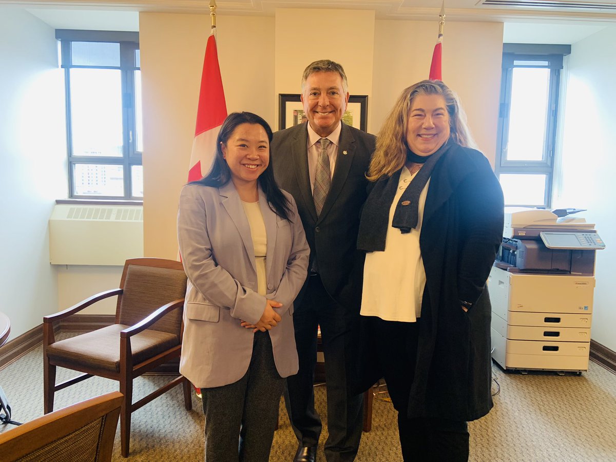 🙏 <a href="/SousaCharles/">Charles Sousa</a> - new member of <a href="/OurCommons/">House of Commons</a> #SRSR - 4 the 👍 mtg today w/ <a href="/GenomeCanada/">Genome Canada</a>. Appreciated our animated discussion about how 🇨🇦’s &amp; Ontario’s cross-sector strengths in #genomics research &amp; innovation can support green growth &amp; global competitiveness. <a href="/ontariogenomics/">Ontario Genomics</a>