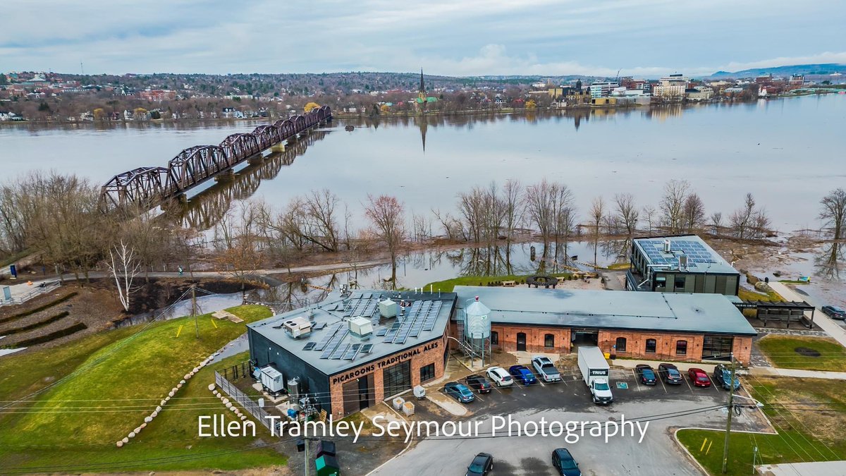 EllenTSPhoto's tweet photo. Today near Fredericton, the Wolostoq River is filling up… https://t.co/8uoxBHz7w9