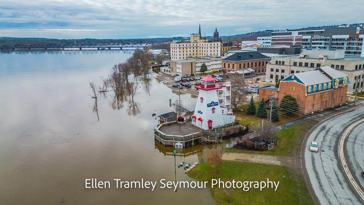 EllenTSPhoto's tweet photo. Today near Fredericton, the Wolostoq River is filling up… https://t.co/8uoxBHz7w9