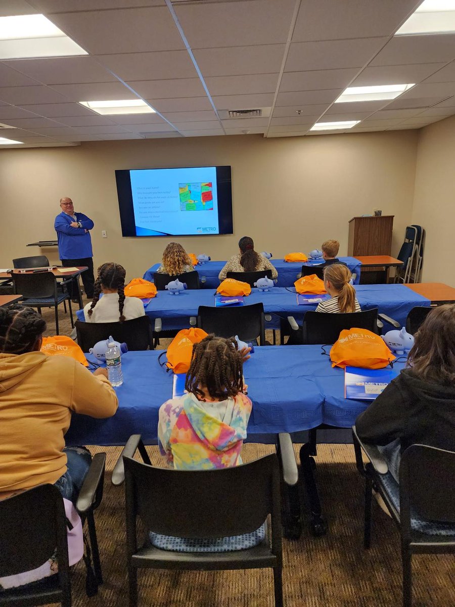 Today at Metro, we hosted some special visitors for Bring Your Child to Work Day! They had fun experiencing a day at Metro — and we loved having them!
#community #employeeengagement #creditunionsrock #bringyourchildtoworkday