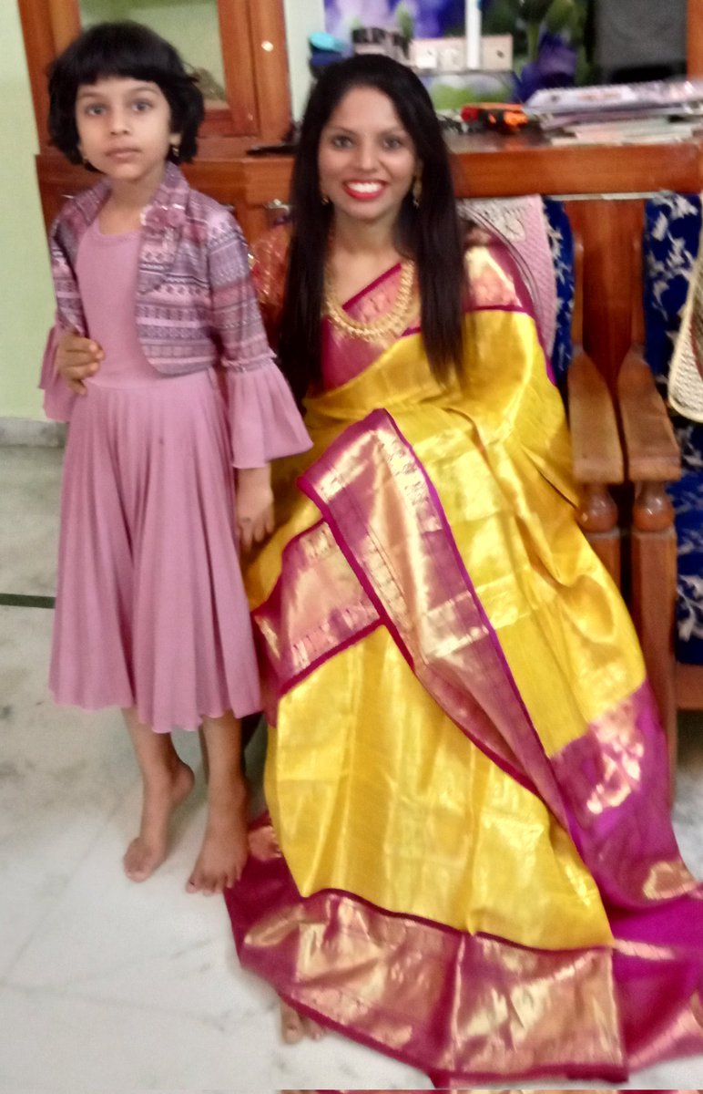 DDronavalli's tweet photo. @southindiamalls #festivecollections
#quality
#customerloyality
#traditionalweave
#kanchipattu https://t.co/BvkSNmdWIG