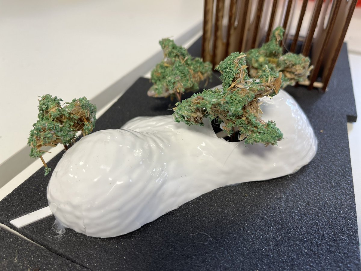 kerry_truman's tweet photo. a steady week so far in the #modelmaking workshop so there is chance to get stuck into a few of the maintenance jobs that need doing.. but hereβs a nice bit of #vacformer action to feast your eyes upon.. even clay forms with a talc coating can become lovely concept models.. ππ https://t.co/7istKduLIc