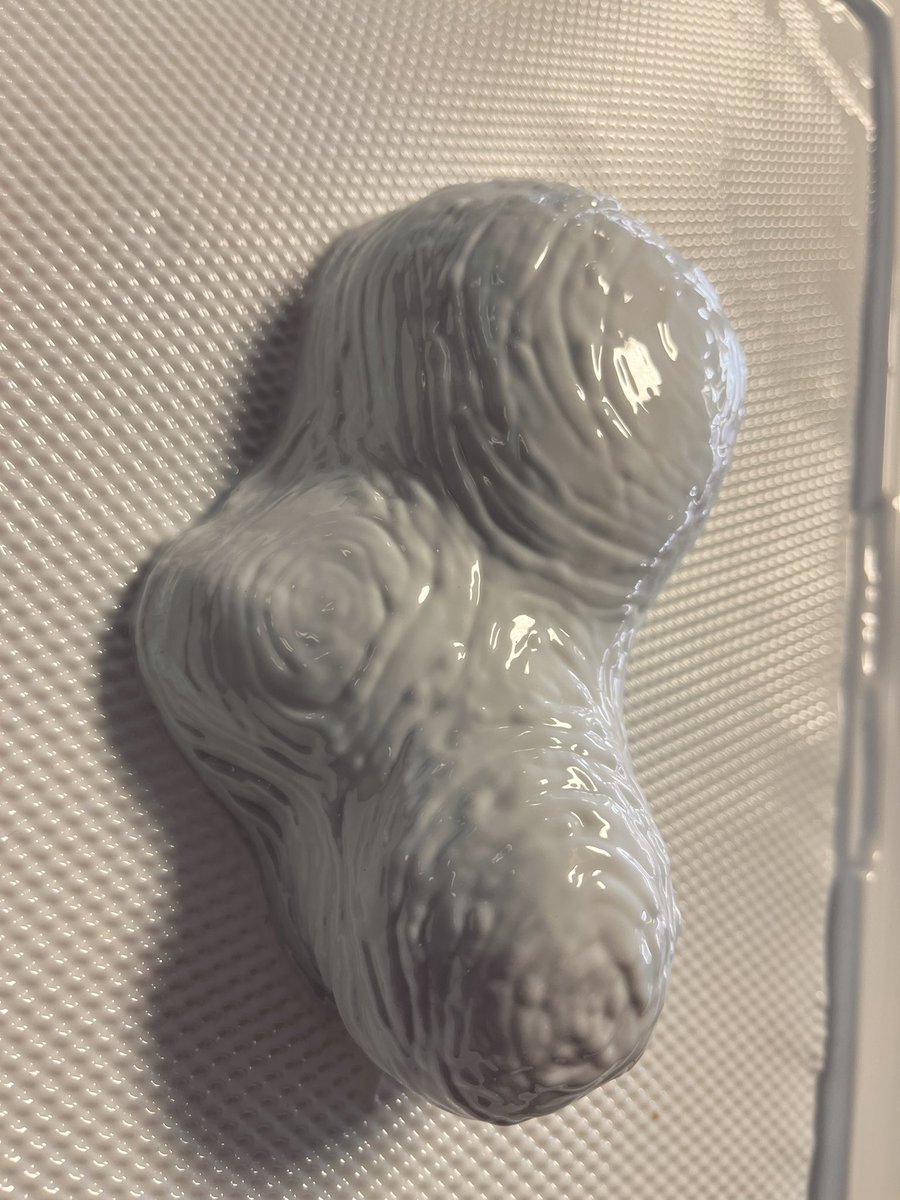 kerry_truman's tweet photo. a steady week so far in the #modelmaking workshop so there is chance to get stuck into a few of the maintenance jobs that need doing.. but hereβs a nice bit of #vacformer action to feast your eyes upon.. even clay forms with a talc coating can become lovely concept models.. ππ https://t.co/7istKduLIc