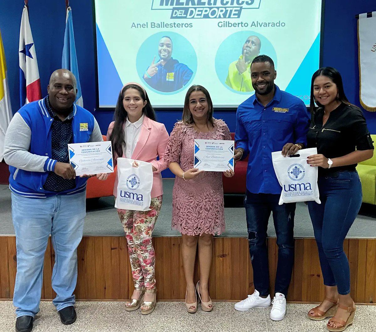 SportMeketrefes's tweet image. 😀 ¡SEMANA DE LA COMUNICACIÓN 🎙️!

Agradecidos con la @USMApanama y los estudiantes de Comunicación Social #aecosusma por la invitación y poder contar nuestra experiencia como Medio Digital ⚽🏀 Deportivo en la Semana de la Comunicación.

¡GRACIAS TOTALES!