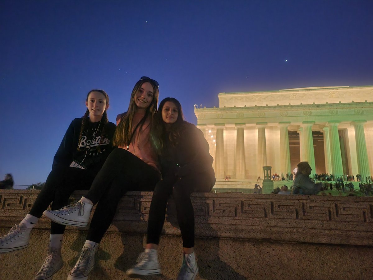HatzOff2English's tweet photo. Yesterday's touring! @PMSPelham @washingtondc @EDiscoveryTours #DC2023 https://t.co/8KMOorZY9D