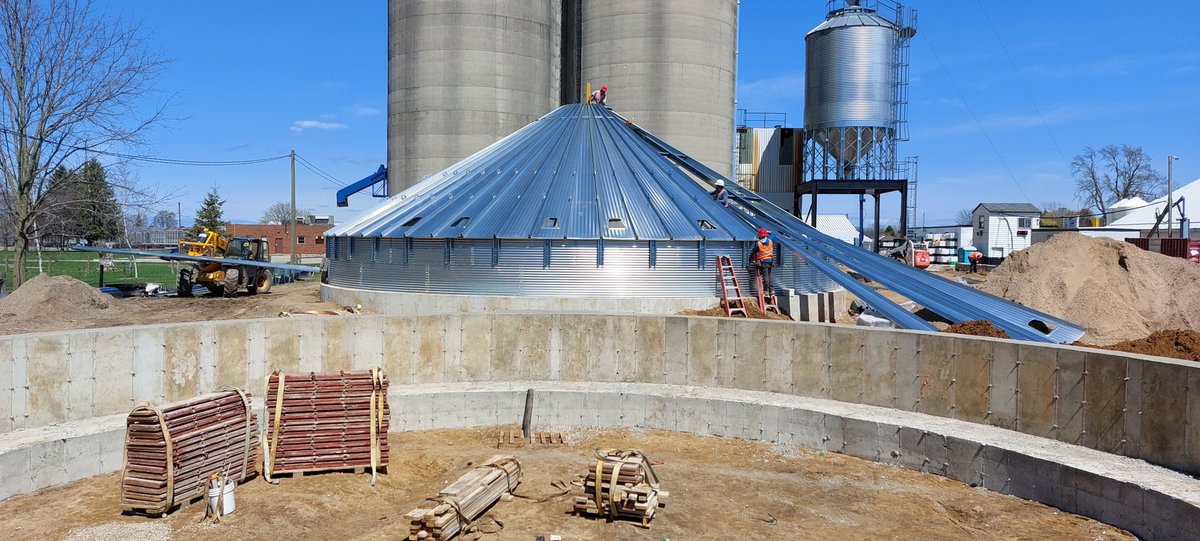 Adrian Van Dyk tweet media