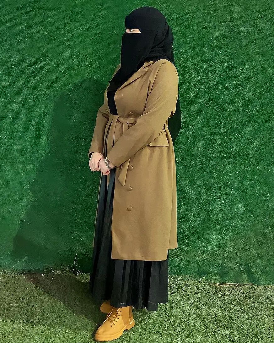 KhtabhAzwaj's tweet photo. زواج مسيار الدمام 
 سعوديه مطلقة 
العمر: 33
الطول: 166
الوزن: 55
لون البشرة بيضاء جميله حلوه جسم متناسق مزيونه متدينة متعلمه 
السكن شقه ملك 
الوظيفه:معلمة 
طلبي زواج مسيار غير معلن من رجال يكون محترم يقدرني ويحترمني واحترمه يقدر الحياة الزوجية ويبادلني الاحترام والتقدير https://t.co/aZXKmzgdJw