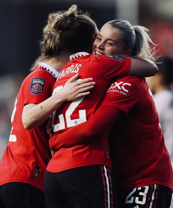History made, double done over Arsenal ❤️‍🔥 In a Cup Final sitting 4 points clear at the top of the league with an ever improving goal difference! Our ladies just keep on making us proud. I LOVE this team soooo much!!🫶🏽🇾🇪 #MUWomen #MUNARS
