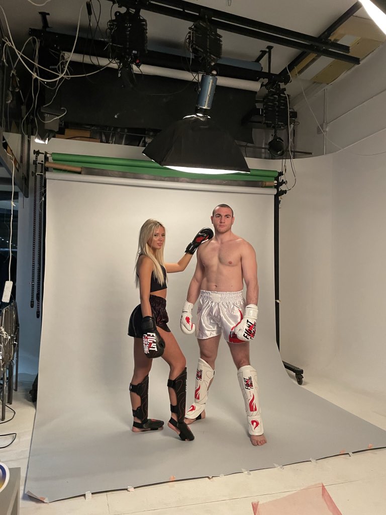 Fight_Clubbing's tweet photo. Backstage 🎬
Aspettando #FightClubbing 31 🔥
Pescara | 20 Maggio 2023
Biglietti su https://t.co/i8XWOB80i1 https://t.co/pZ5fxojlmG