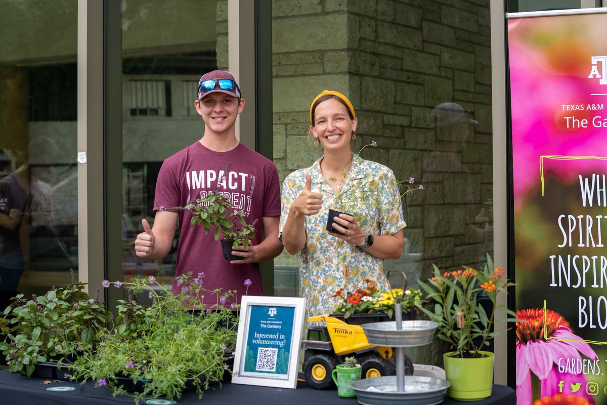 TAMU's tweet photo. Today, @SustainableTAMU held their annual Earth Day Celebration! 🌎 

Learn more about how they promote sustainability at #TAMU: https://t.co/q28ojfBvhP https://t.co/DsIkoOdQn8