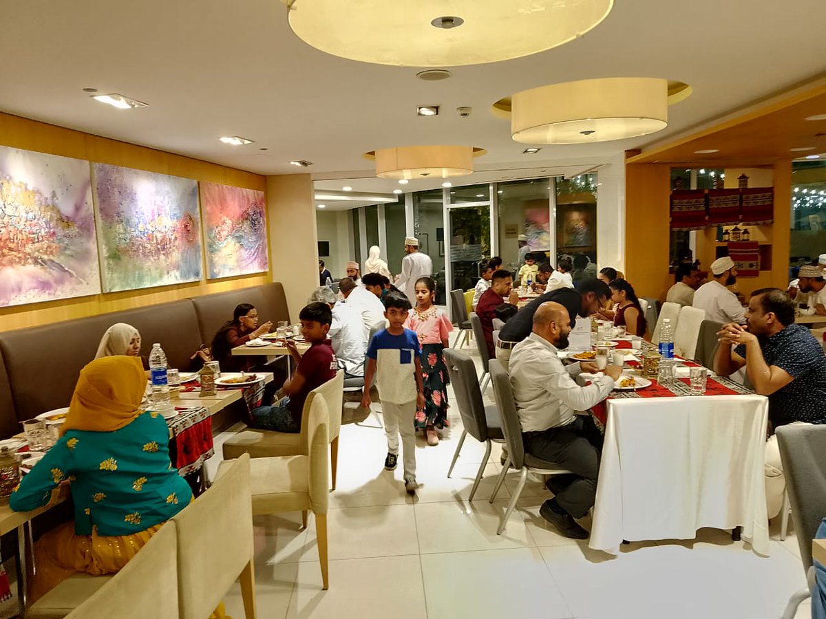 BerkeleyEC's tweet photo. BEC-Oman Iftar 2023 https://t.co/KGp4yvF46v