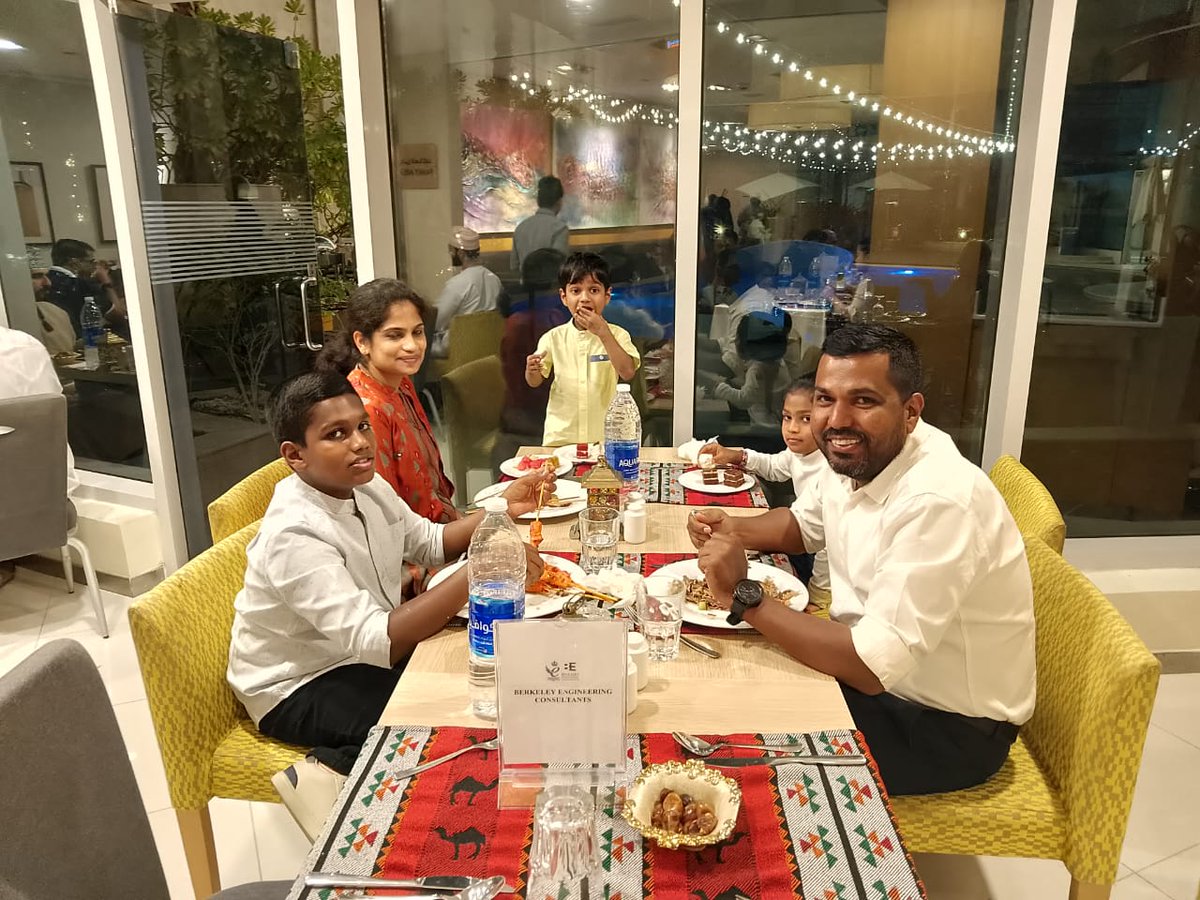 BerkeleyEC's tweet photo. BEC-Oman Iftar 2023 https://t.co/KGp4yvF46v