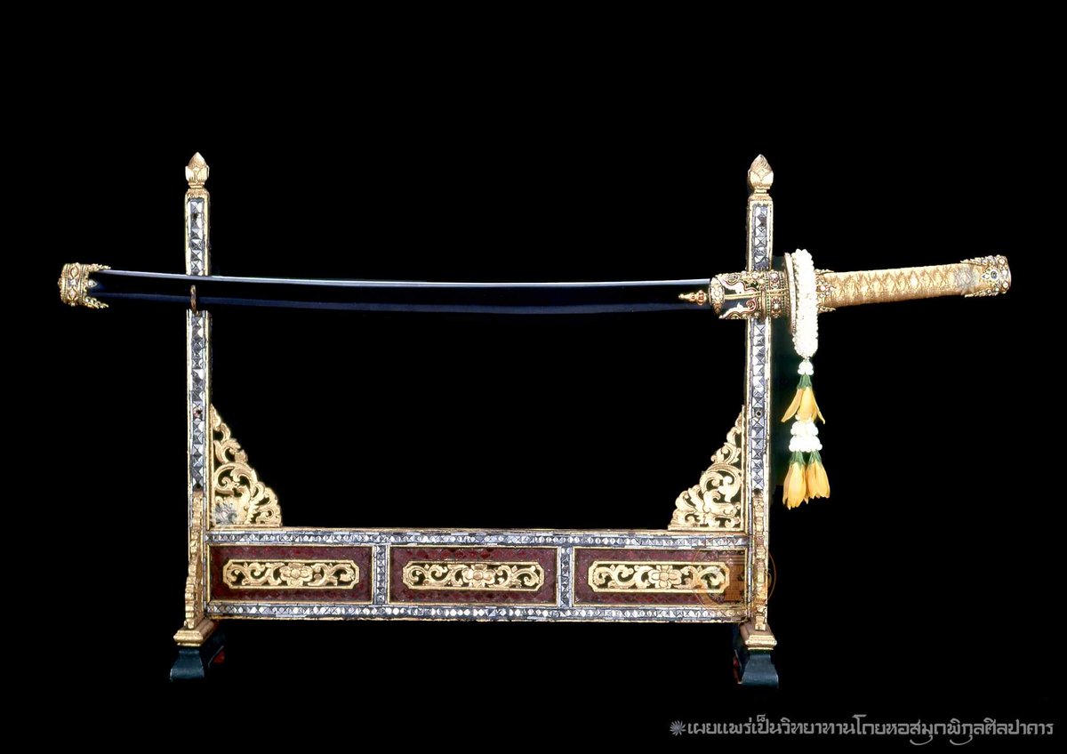 Sri_Ayudhya's tweet image. タイ国王の神器に日本刀があるって話はしたっけか