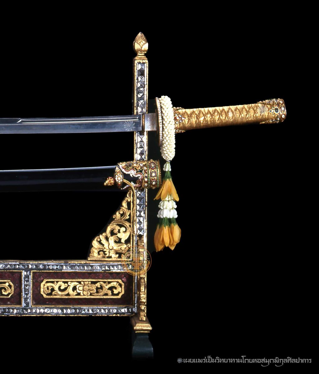 Sri_Ayudhya's tweet image. タイ国王の神器に日本刀があるって話はしたっけか