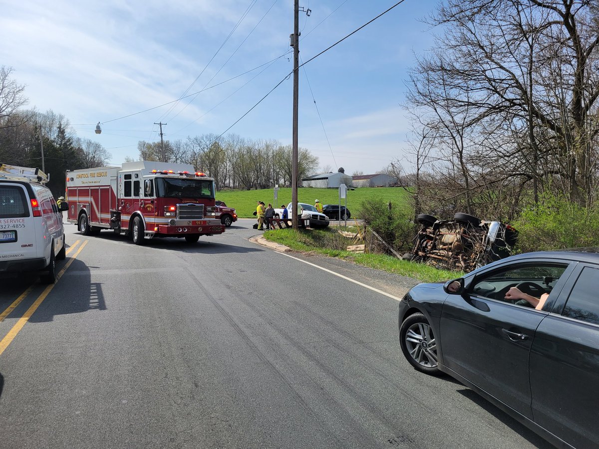 ComstockFire's tweet image. Stations 9-2 &amp;amp; 9-3 on scene East G Ave &amp;amp; N 35th St., 2 vehicle rollover crash with injuries.  Avoid the area for the next hour.