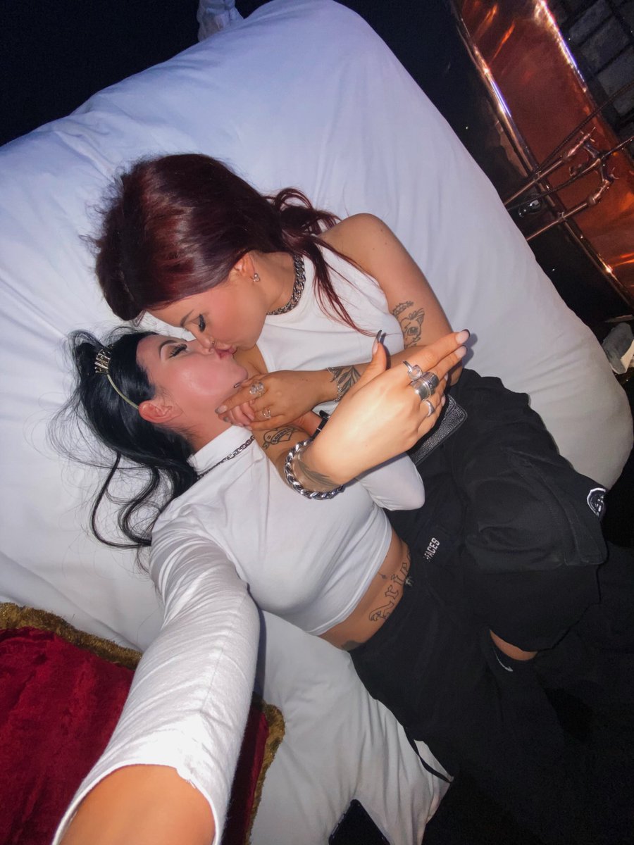 charjayne_x's tweet photo. I turned 29 with the best human by my side 🫶🏼 https://t.co/fgTvU413yV