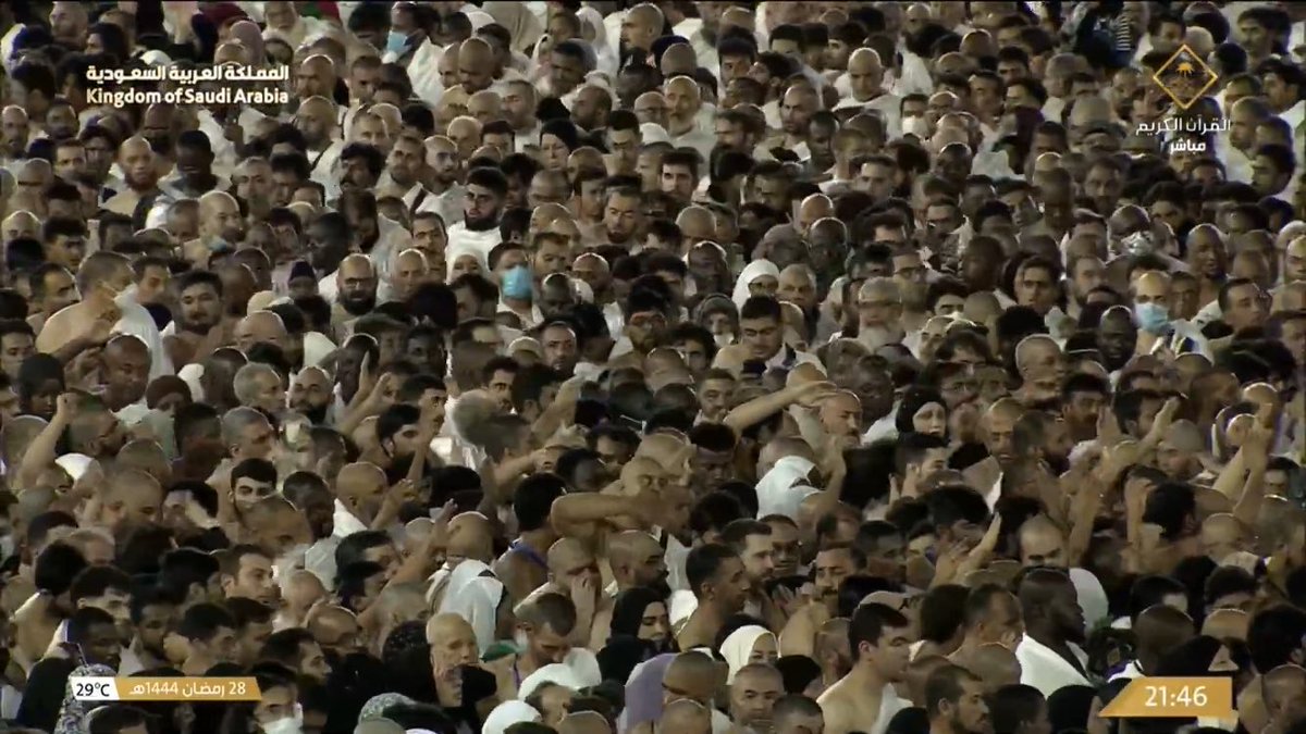 rmjaan71's tweet photo. كل هالمجموع من مشارق الارض و مغاربها من كل أجناس العالم شهدوا ختم قران و اخر ليله وتريه الله يتقبل منهم و يكتب اجرهم يارب والله يرزقنا ويجعلنا من المصلين و المعتمرين رمضان الجاي يارب https://t.co/QUAtBp4Tls