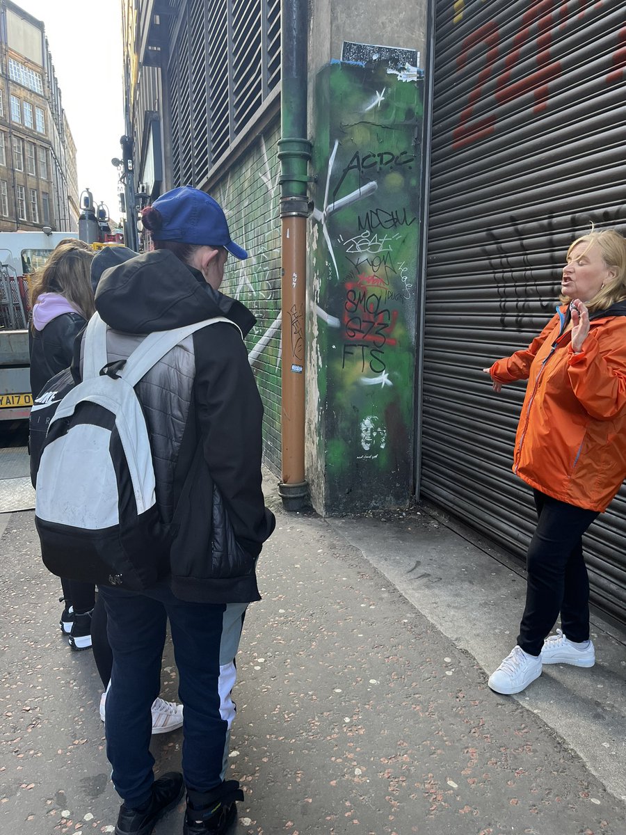 Joan Bell tweet media