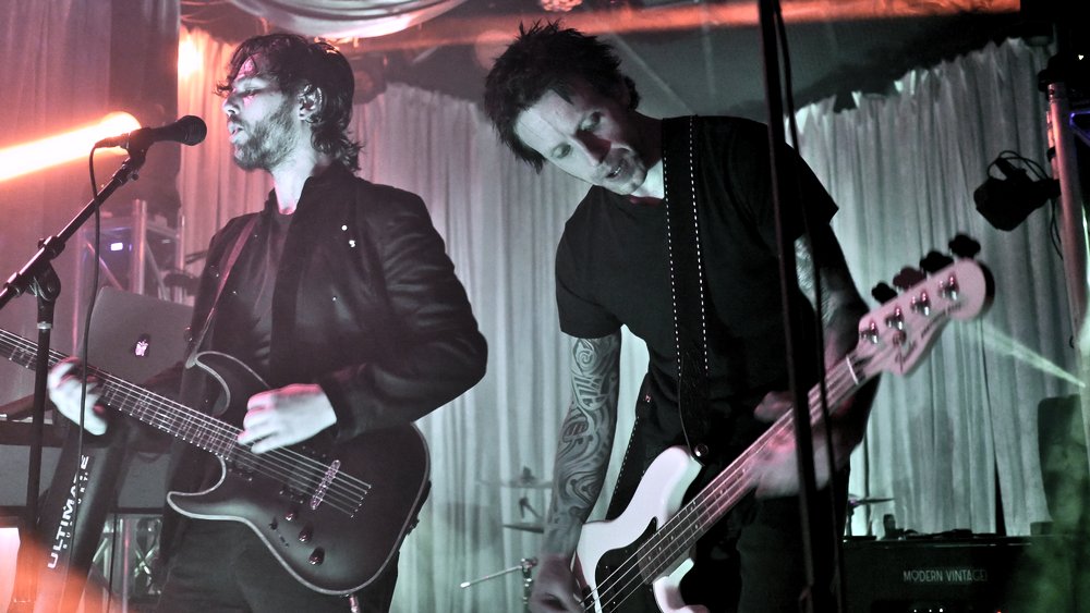 THEM GUNS tweet media