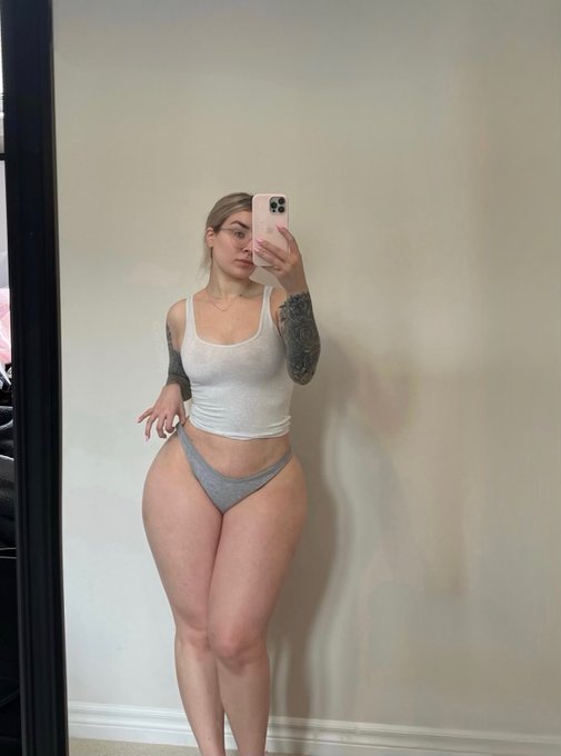 I hope you like big hips 😩💗 https://t.co/Xj9ug2fB1Y