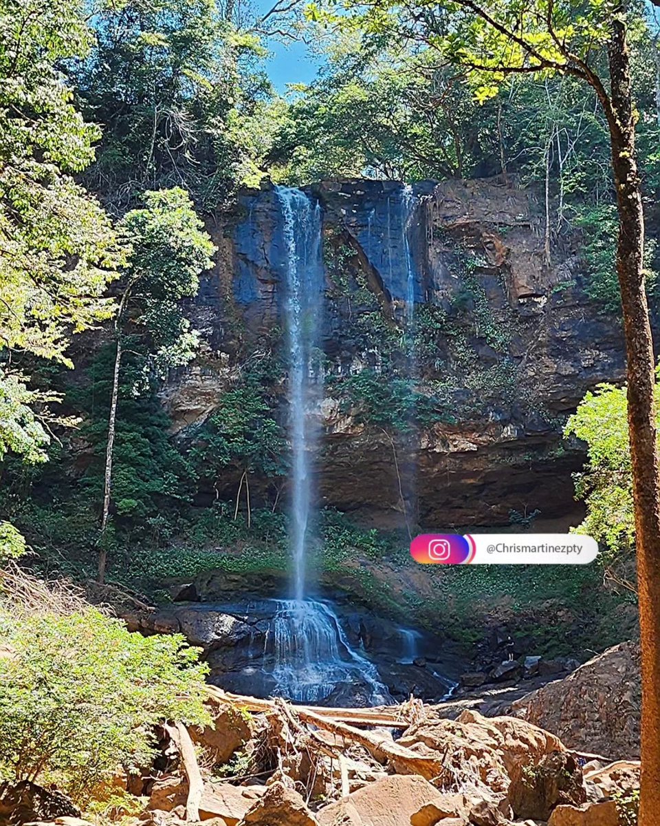 Salto de los Caballeros es una cascada en el distrito de #Gualaca.  #caminandosobreruedas #caminandoporahi #caminandoporlavida #saltodeloscaballeros