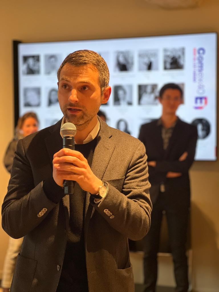 f_lesache's tweet photo. Ce soir autour de @PMartin2023 avec @bastbrunis @PaoWisecom pour la présentation du #Comex40 @Medef9394.

Nous réaffirmons notre engagement à faire émerger de nouveaux talents dans notre mouvement. L'action menée depuis 5 ans doit être poursuivie et amplifiée. https://t.co/y4Y2EThL28