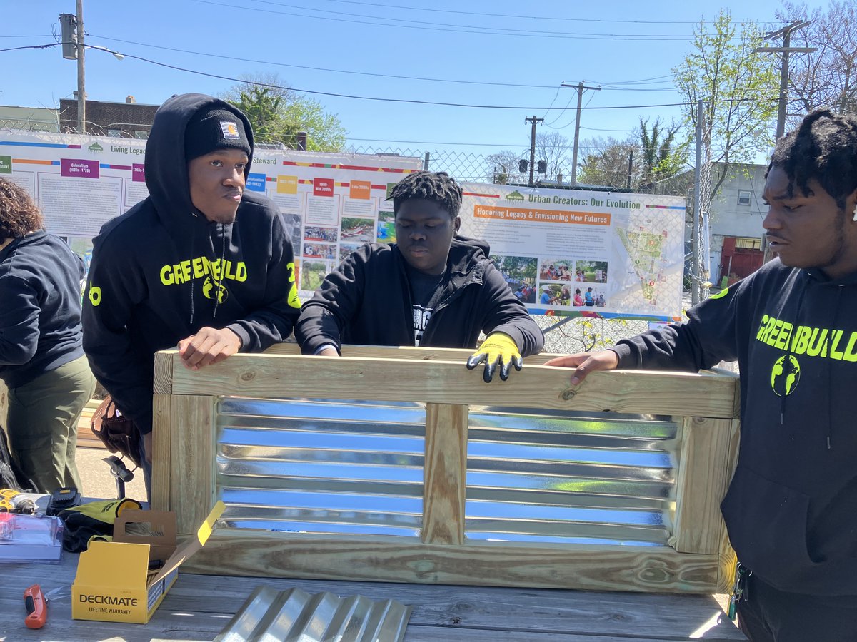 BIG thanks to partners @ Urban Creators: urbancreators.org building community through service w <a href="/YouthBuildPHL/">YouthBuild Philly</a> today. Love urban farming, gardening &amp; green spaces. Beautiful shared community committed to sovereign &amp; sustainable approach to environmental justice in N. Philly