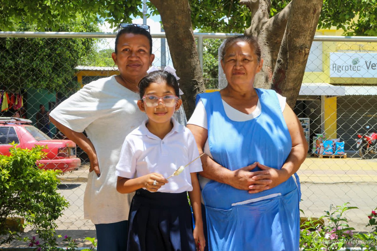 El impacto profundo con el fallido golpe de Estado ... hizo perder a toda la sociedad 600 dólares anuales per cápita, es decir, un niño que ha nacido perdió 600 dólares, antes de nacer y además (Ivan Acosta) #UnidosEnVictorias #LaPazNuestraVictoria @Atego16 @Bely_Perez2