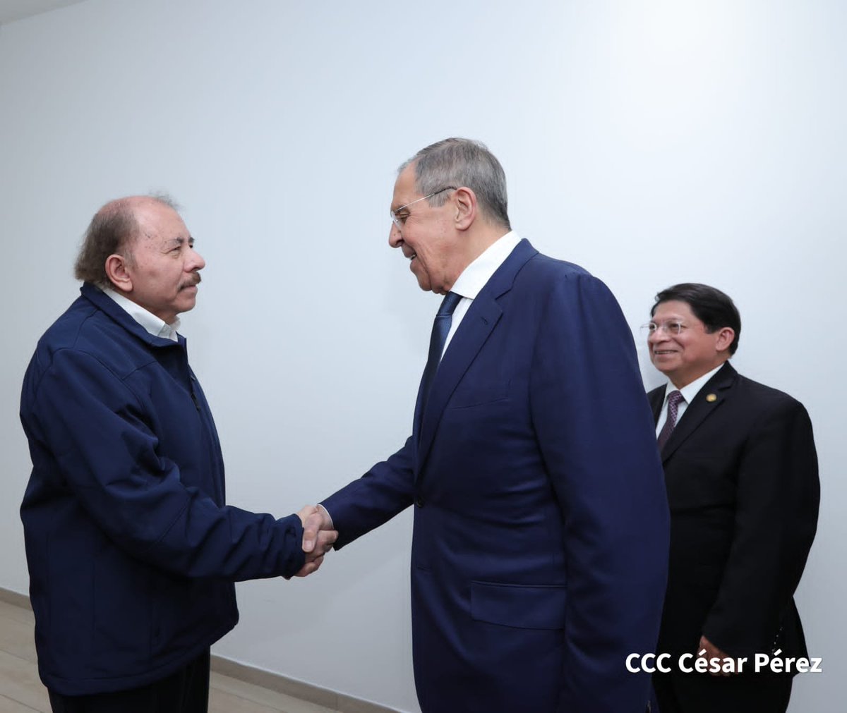 #Nicaragua 🇳🇮 &amp; #Rusia 🇷🇺.

✊DIGNIDAD.

<a href="/mae_rusia/">Cancillería de Rusia 🇷🇺</a> 

#UnidosEnVictorias #LaPazNuestraVictoria