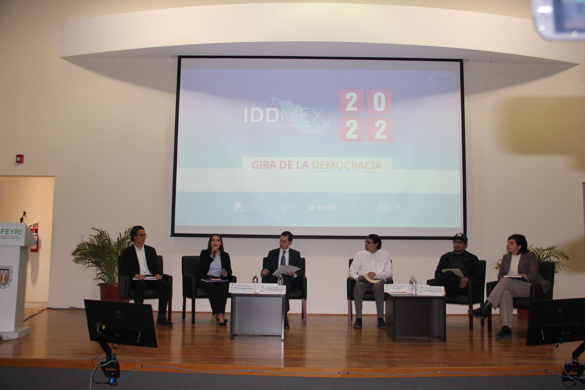 kasmexiko's tweet photo. #GiraDeLaDemocracia
Con un interesante diálogo entre universitarios sobre el desarrollo democrático de #México y de Baja California, presentamos los resultados del #iddmex 2022. El debate se centró en los principales retos que tiene el país para fortalecer su democracia. https://t.co/HVew3pDSKn
