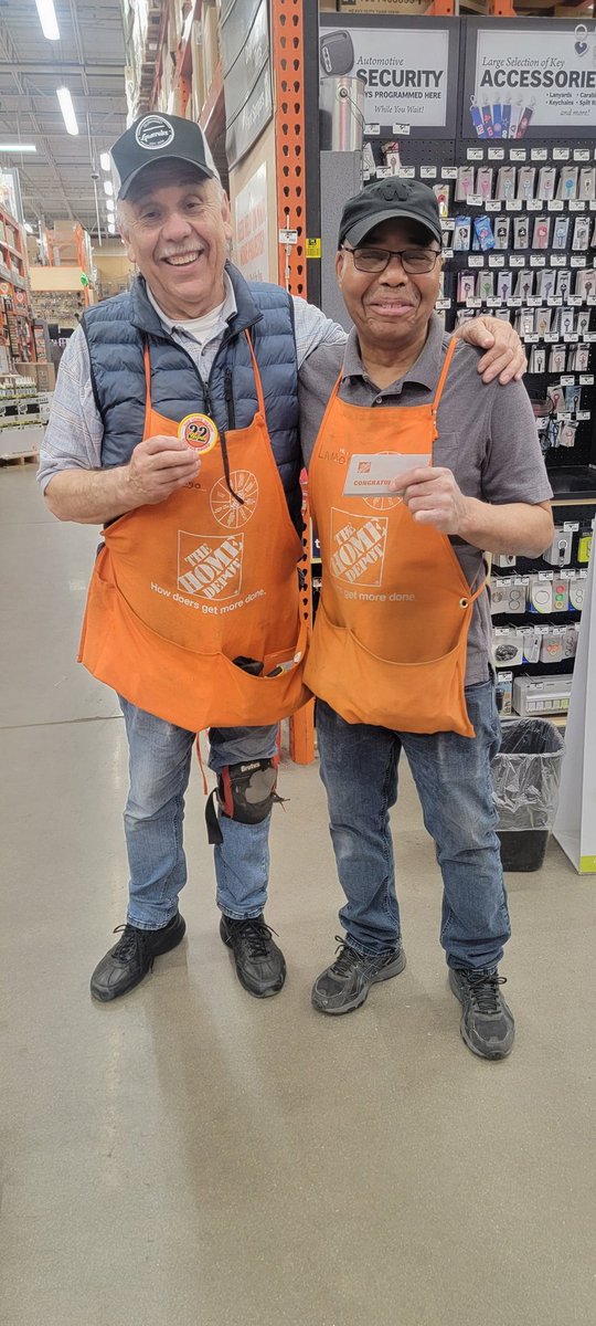 Congratulations to our veterans , Hugo and Lamont. Hugo has been orange blooded for 22 years, and Lamont has received his platinum badge 🧡 <a href="/MannyZ1961/">Manny</a> <a href="/MarcReitor/">MARC REITOR</a> <a href="/IamV33/">𝓥𝓮𝓻𝓸𝓷𝓲𝓬𝓪* ⋆ ✫ ° ✧</a> <a href="/MariaVGalloso12/">Maria V Galloso</a> <a href="/Vito1961/">Vito</a> <a href="/LoganSquare1961/">Logan Square 1961</a> <a href="/D65Hutch/">Gary Hutchinson</a>