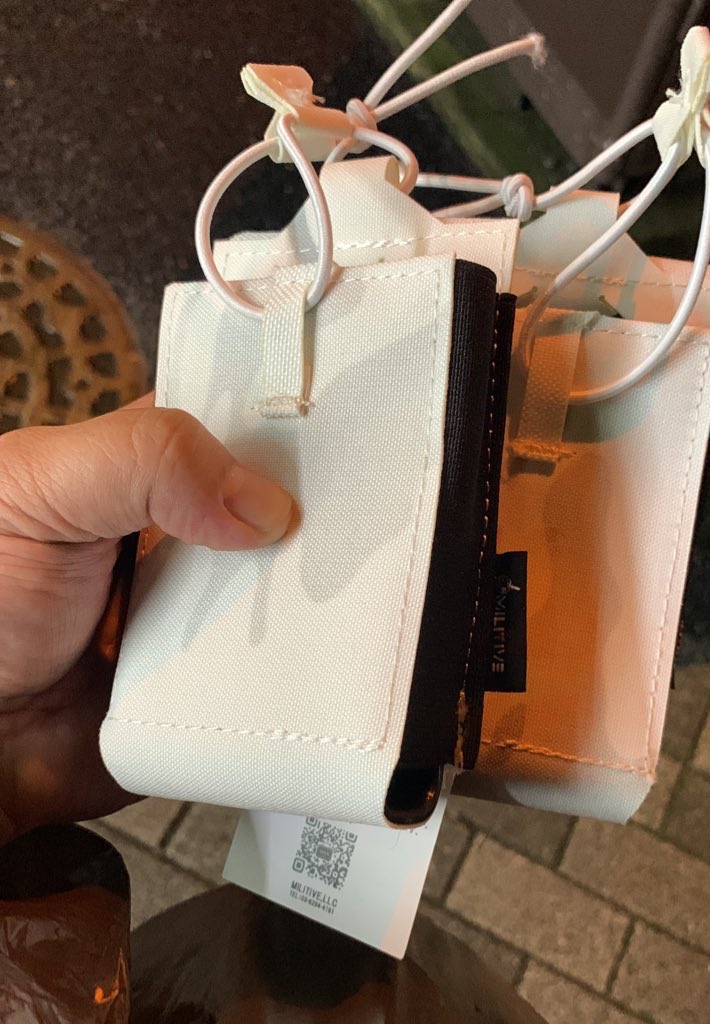 ALsan0304's tweet photo. ウラミケver.の、このスラッシュリグを買った時から思い描いていたマルチカムアルパインの組合せ…
MILITACさんで購入したマガジンポーチを取り付けて完成した😆めっちゃカッコイイ😆
#スラッシュリグ
#サバゲー
#サバゲー装備
#MILITAC
#マルチカムアルパイン
#ウラミケversion https://t.co/u8Y0QUjs1P