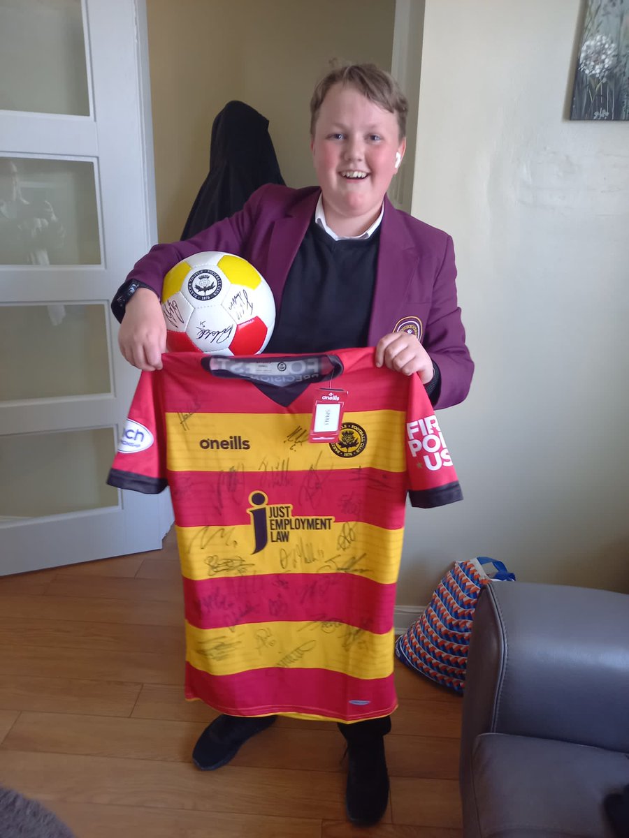 Back of the net! 'Bag a winner' competition. Thanks to @cinchuk @PartickThistle #cinchit #cinchSPFL