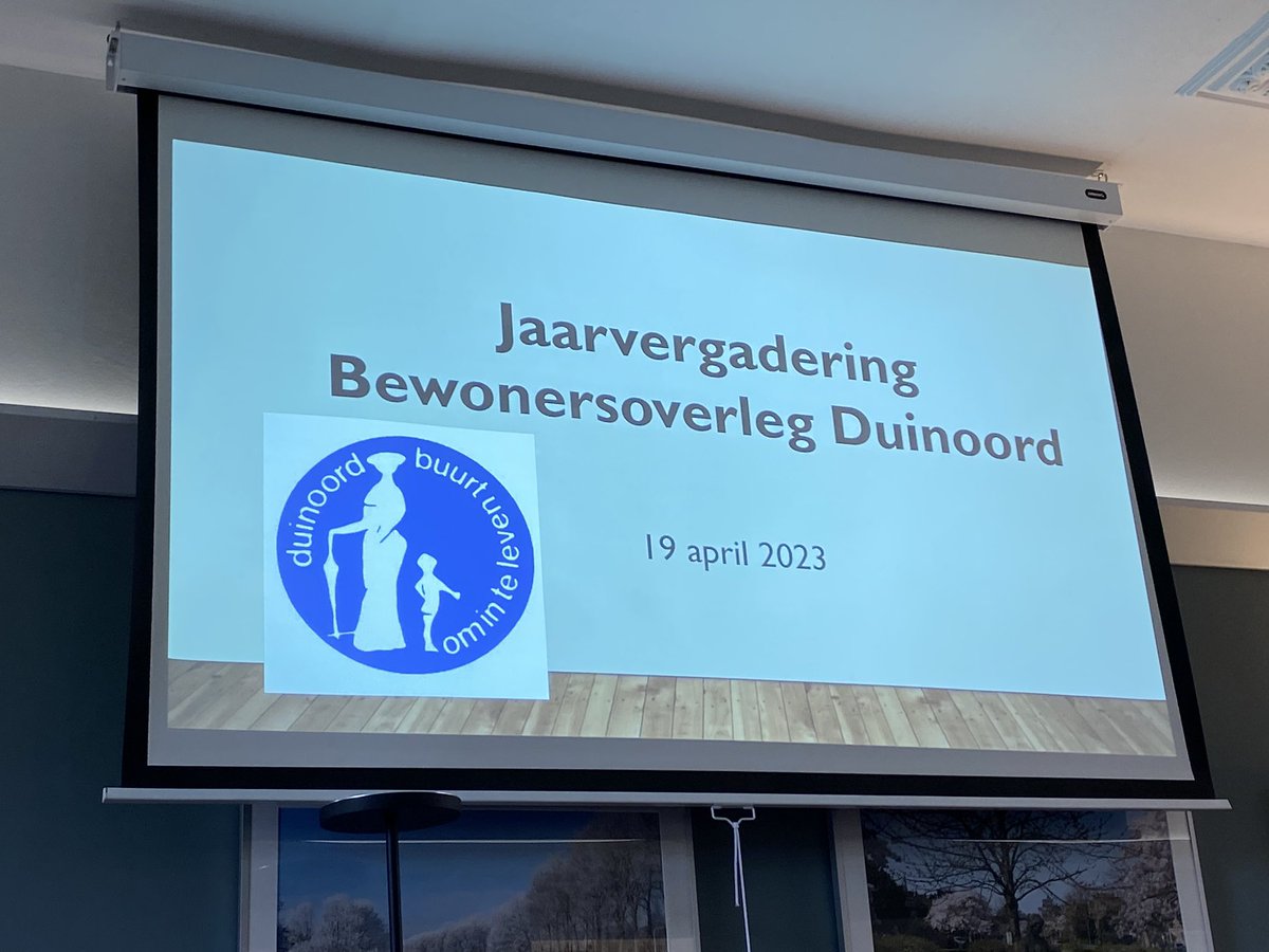 MendyvanVeen's tweet photo. Aanwezig bij jaarvergadering bewonersoverleg Duinoord; een vitaal wijkoverleg met vele actieve bewoners! Verrassing van de avond: jaarlijkse Duinoord wisseltrofee uitgereikt aan @WA_Duinoord! Van harte gefeliciteerd Anje! #stadsdeel #Scheveningen @POL_Schevening @boDuinoord https://t.co/rHC7HDgGbx