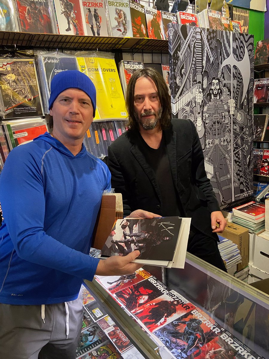 robfrisbee's tweet image. Always show up for an @GAppleComics event; you won't regret it!!