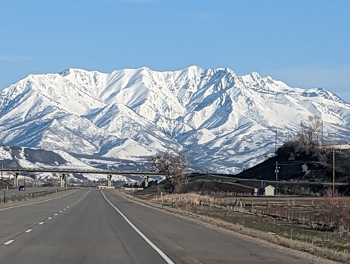 JTWenzel3's tweet photo. Had an amazing time skiing out in Utah the last couple of days. From spending most of my time around the Midwest the scenery there is like nothing else. https://t.co/GbMpbccHI8