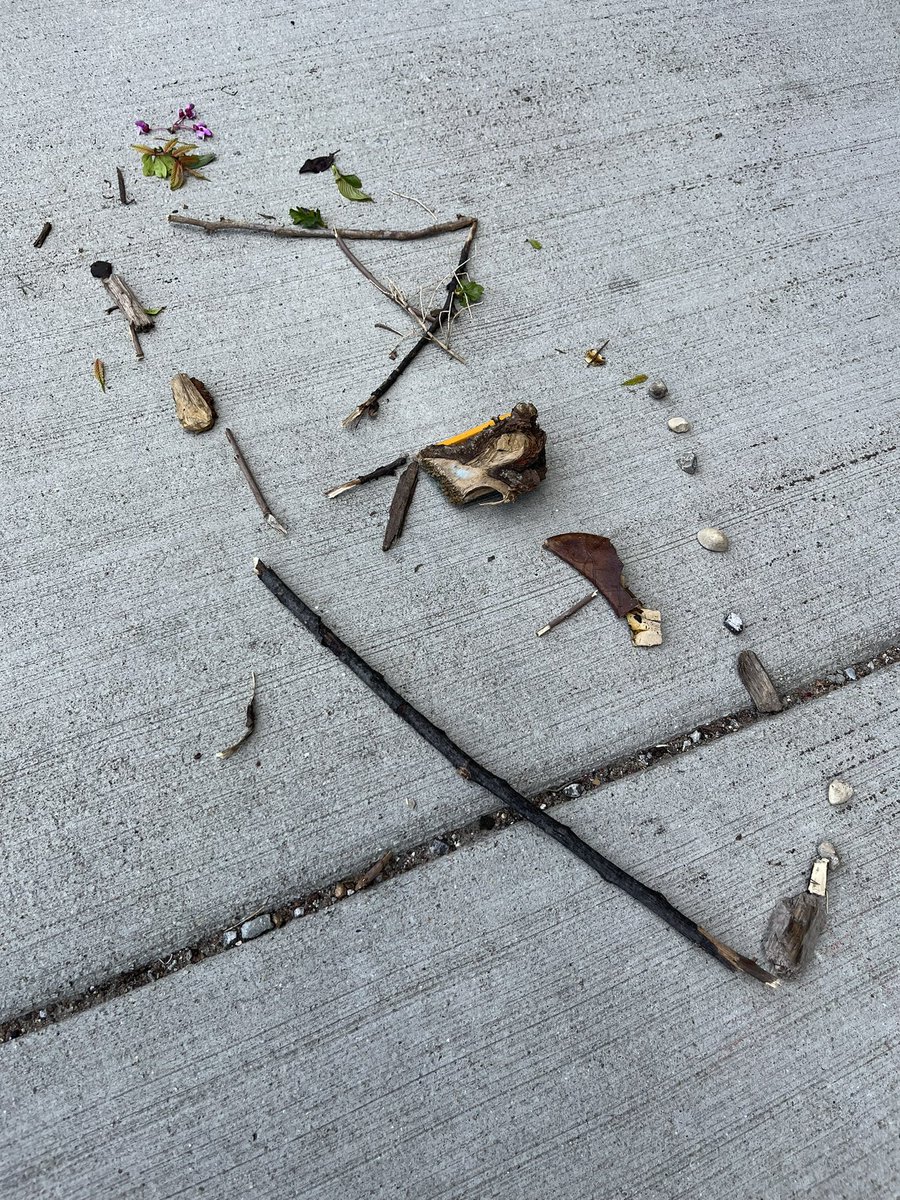 ErinALynch1's tweet photo. My Kindergartners created land art using materials from our playground inspired by land artist, Andy Goldsworthy. We have been studying eco-artists and climate justice all week. Check out their work! #EarthDay2023 @CTULocal1 #CTUClimateJustice https://t.co/udAYb48d60