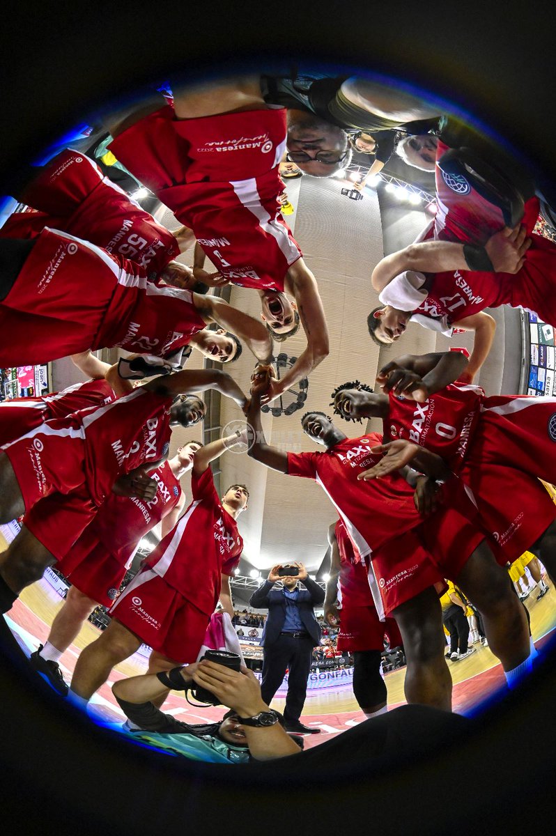 Orgull d'equip gràcies per aquesta temporada espectacular de @BasketballCL @pedroma2014 @5daniperez @FrankieFerrari2 @sagniamusa2 @GjouC @drob7nson @juampivaulet #MartinasGeben @brancoupapi99 #MarcisSteimbergs @danigg14