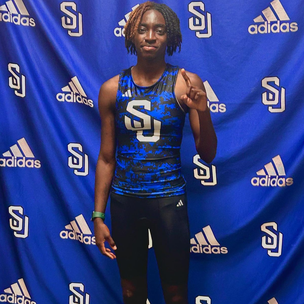 Saniiyah Burchfield tweet media