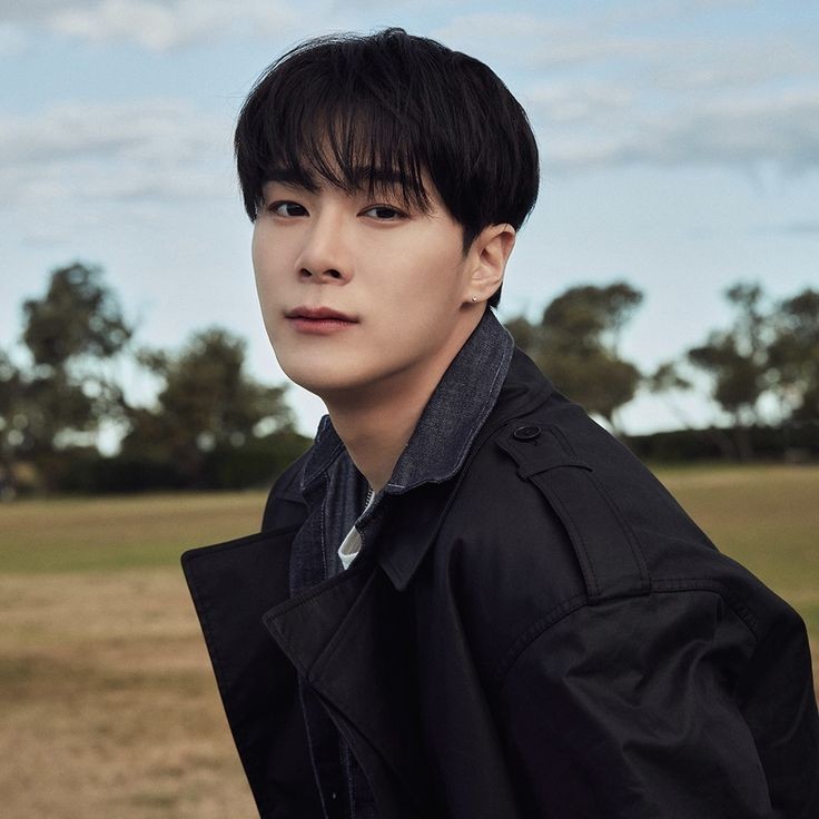Rest in peace
#MOONBIN 
 Astro .