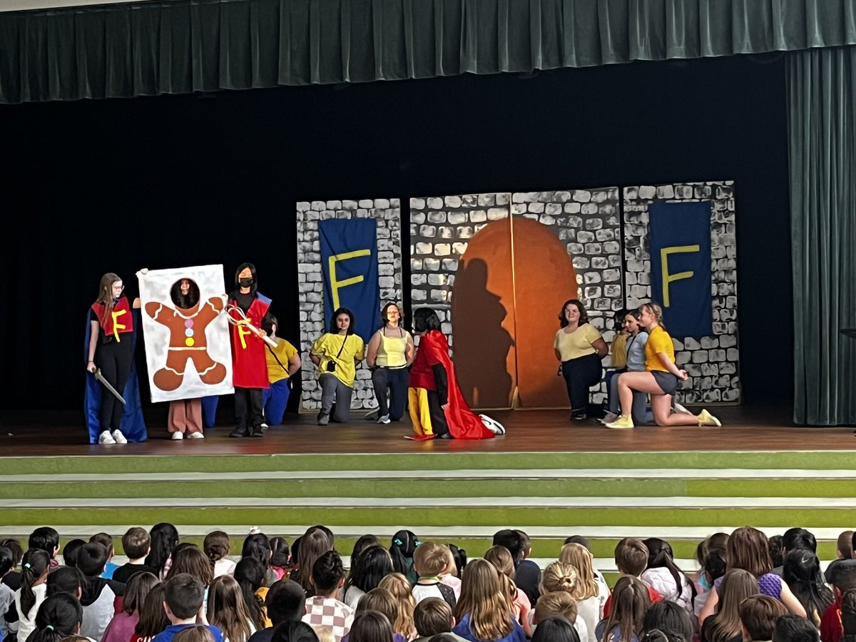patienceteaches's tweet photo. The Shrek cast &amp; crew knocked it out of the swamp today at their first performance! Bravo! We are so proud of them! @WinstonCampus @WCEaglesD15 @D15Schools https://t.co/xJoMNdqjeG