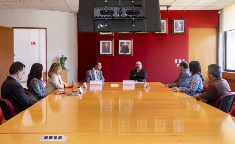 CopaesMx's tweet photo. Además de recibir su tercera acreditación nacional, la Licenciatura en Derecho @IberoPuebla se convierte en la primera institución poblana en obtener acreditación internacional otorgada por el #CONAED. @CopaesMxle reconoce su visión de excelencia académica https://t.co/5byhE7eehQ