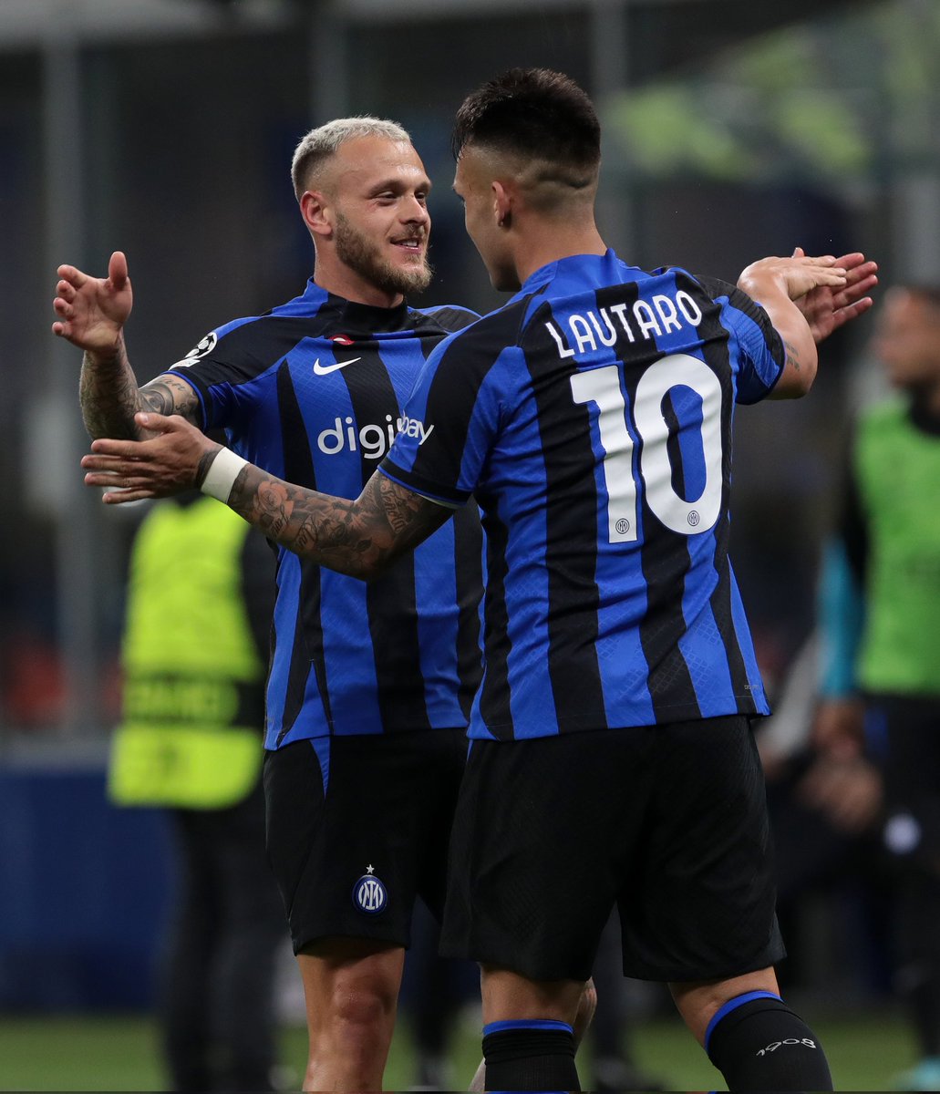 Notisportsss's tweet photo. LAS SEMIFINALES DE LA #ChampionsLeague 2022/2023: 

🇪🇦 #RealMadrid vs #ManchesterCity 🏴󠁧󠁢󠁥󠁮󠁧󠁿

🇮🇹 #Milan vs #Inter 🇮🇹

🤯 Otra edición del Real-City
🚬 Derby della Madonnina https://t.co/j9FfxtI4NL