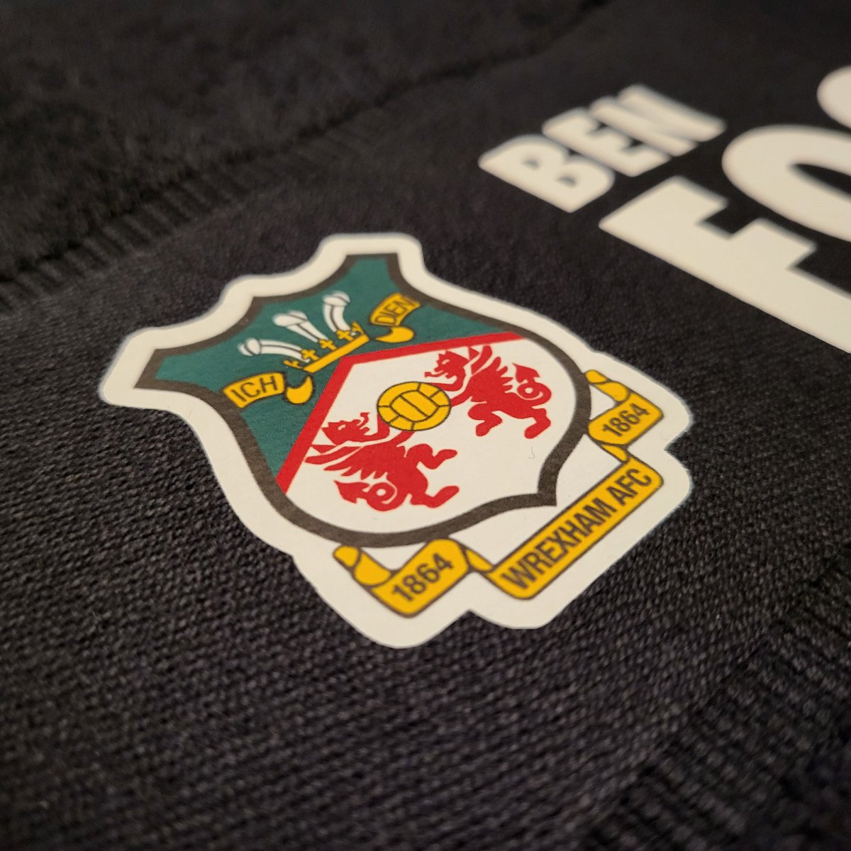 HusonDesign's tweet photo. In celebration of the incredible penalty save last week, we have made this gift for @BenFoster of @Wrexham_AFC 

Help us get this gift to Ben!! A custom goalkeeper towel!

@VancityReynolds can you help?

#football #wrexhamfc #benfoster #ryanreynolds https://t.co/vu7b4mLqmN