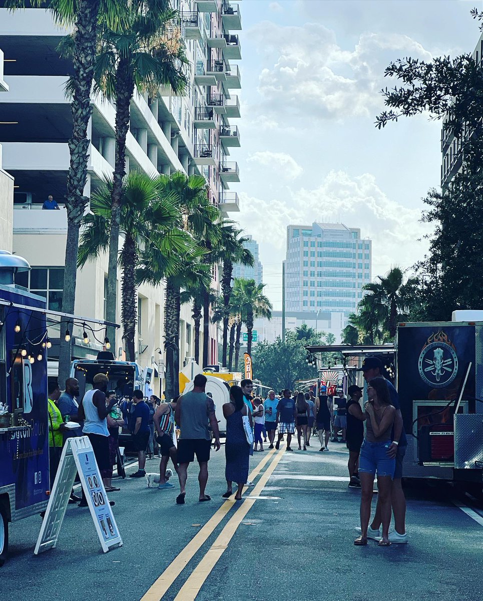 TampaStreetcar's tweet photo. Enjoy gourmet food trucks, vendors and more TONIGHT at @GCAKennedy! Hop off at @Publix Station.
#3rdThursday is held from 6PM-10PM. ๐๐ฎ๐๐https://t.co/NAWA2Ymyjr https://t.co/Gp6apx36RS