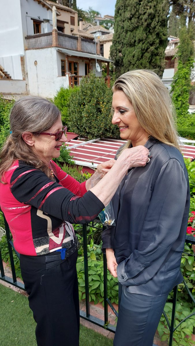 mmardiaz79's tweet photo. Un día muy especial... Conocer personalmente a @DorisGrinspun y compartir junto a los compañeros de #BPSOAndalucia la ilusión y motivación para contribuir a #Tranformar la #Enfermeria a través del #Conocimiento
#EsAhorayEsContigo
@BPSOTorrecarde1 @TorrecardenasHU https://t.co/NTZIoIfY5U