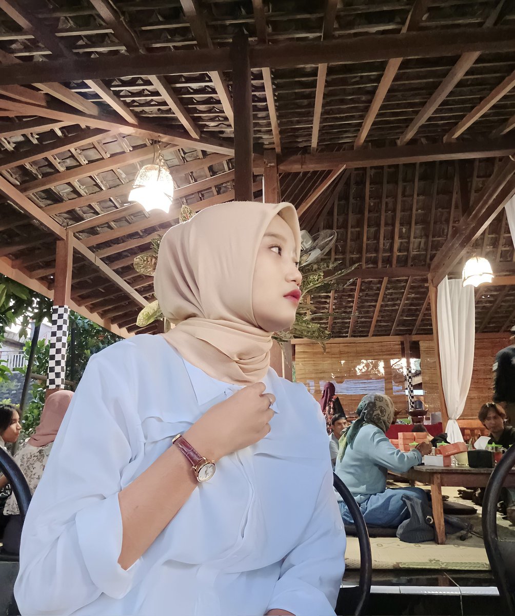 CanCanting's tweet image. Hah? Gimana?