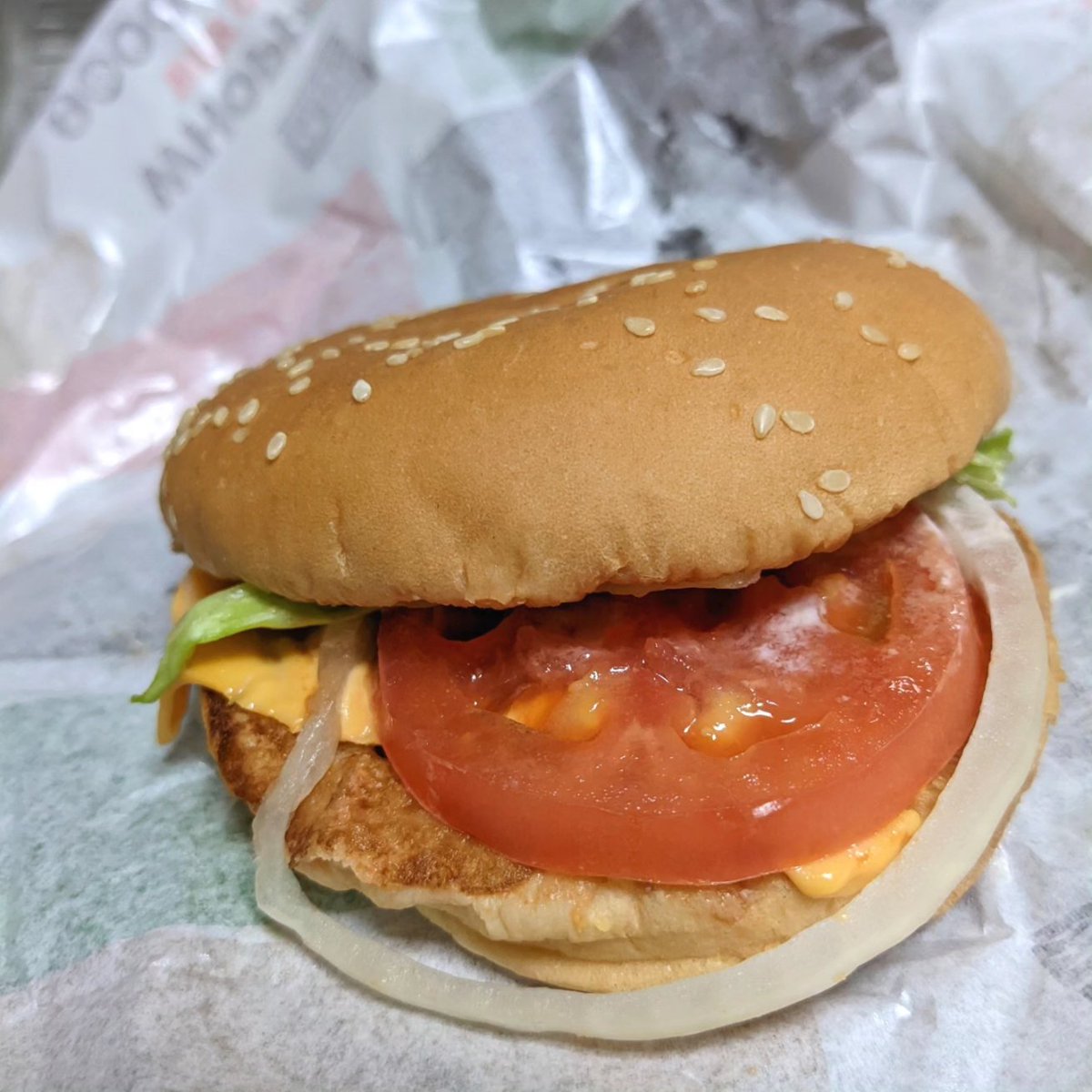 nana20090623's tweet photo. 珍しくバーガーなんて買っちゃって。
しかも2022年夏の事。
確か250円セールとかだったから買ったのかな。
#バーガーキング
#burgerking #ワッパーチーズ #ワッパージュニア #whopperjr
https://t.co/JCpxet15G0 https://t.co/o1r7BNwzZZ